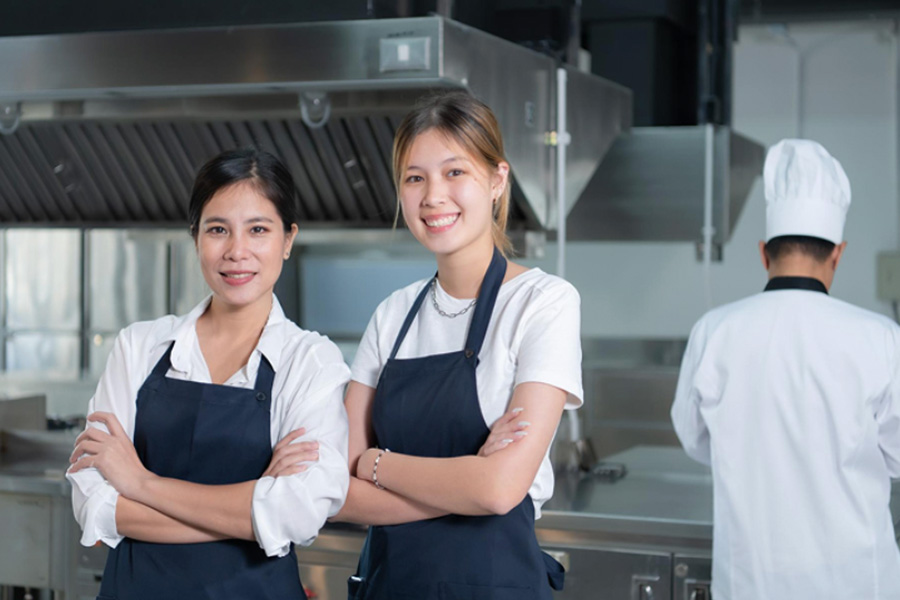 6 Differences Between Short Hospitality Courses and a Part Time Diploma