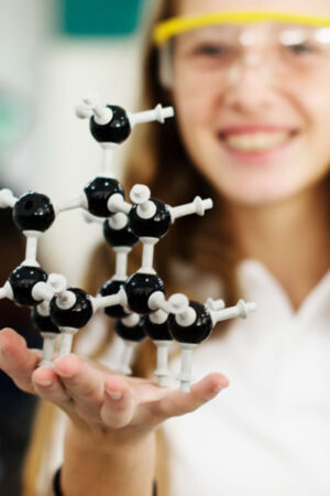 How Tuition Reinforces Core Concepts Like Atomic Structure and Bonding