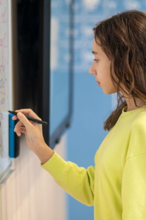 Why Students Benefit From Professional Math Tuition in Hougang